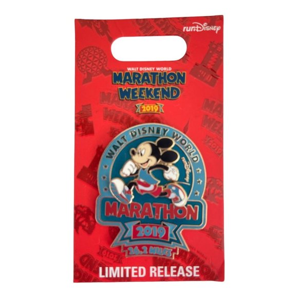 Walt Disney World Marathon 2019 Mickey Mouse Racer Runner Limited Release Pin - Picture 3 of 3